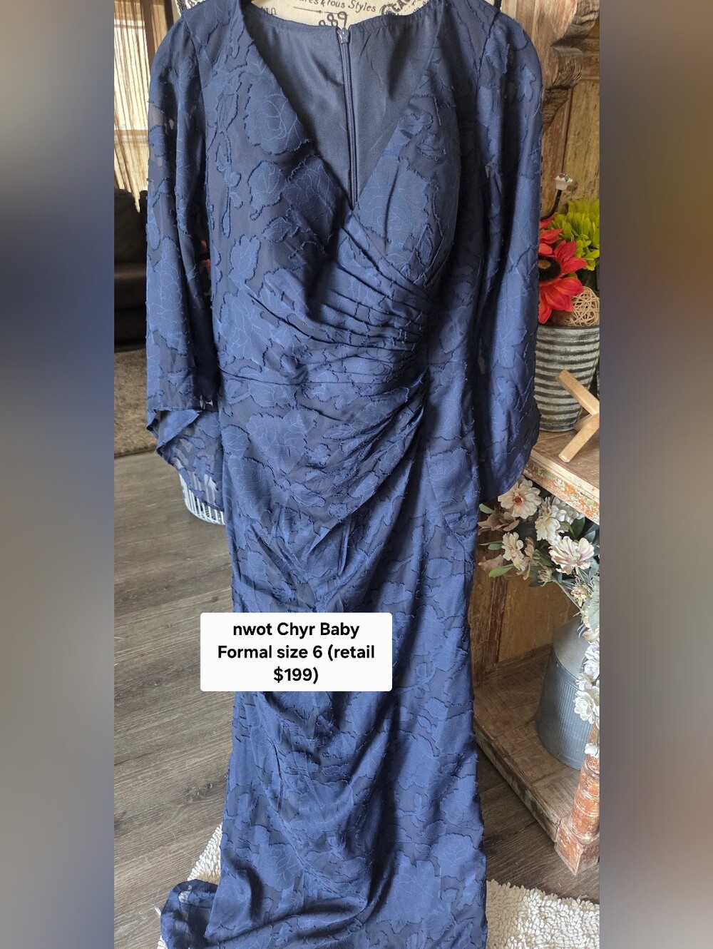 Navy Floral Lace Ruched Formal Dress - Size 6